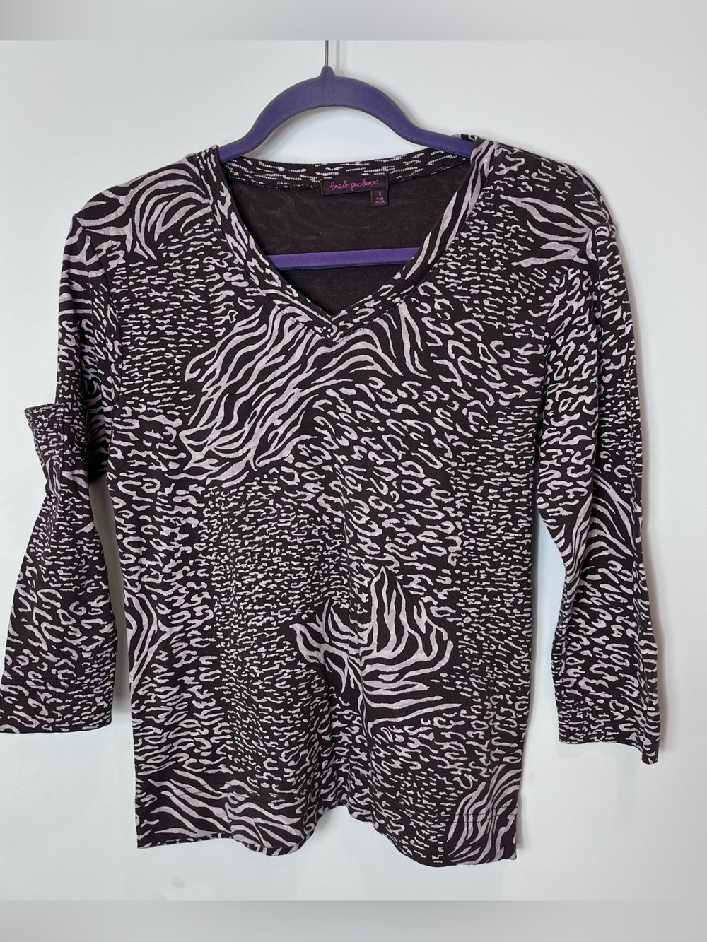 Fresh Produce Animal Print Blouse 3/4 Pocket Sleeve Small V-neck Cotton Leopard